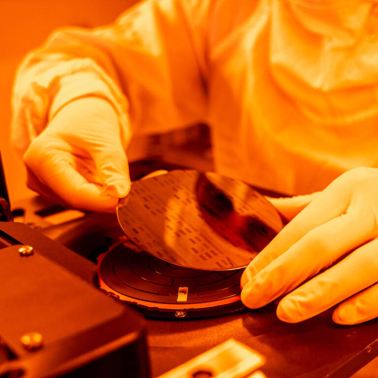 Wafer sur Mask Aligner & Nanoimprint System | Bordeaux