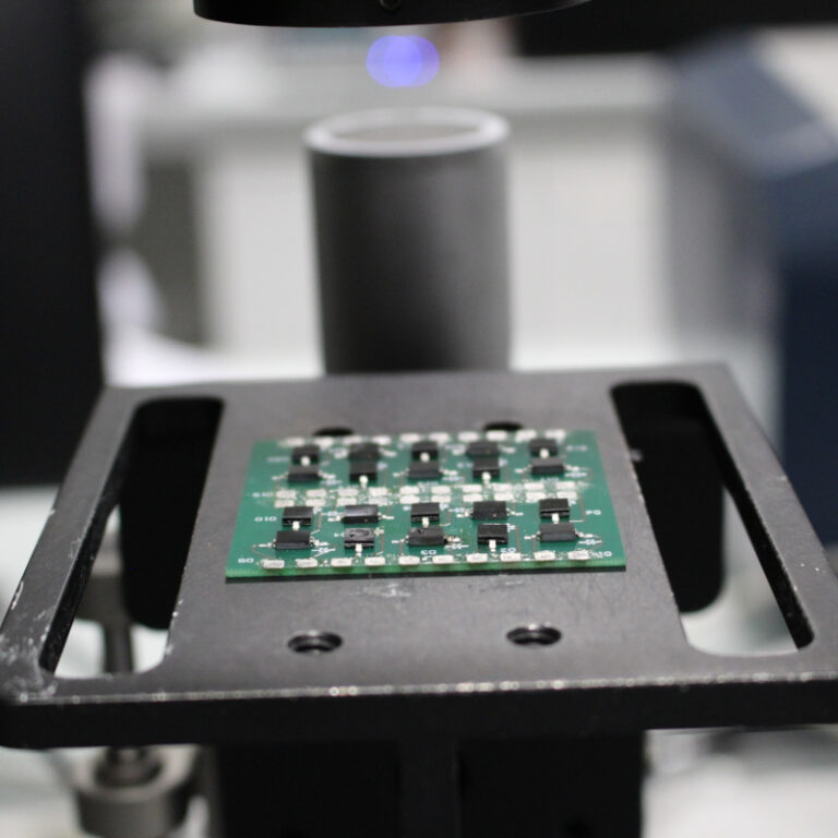 Quantum Efficiency – Newport IQE200 - Echantillon
