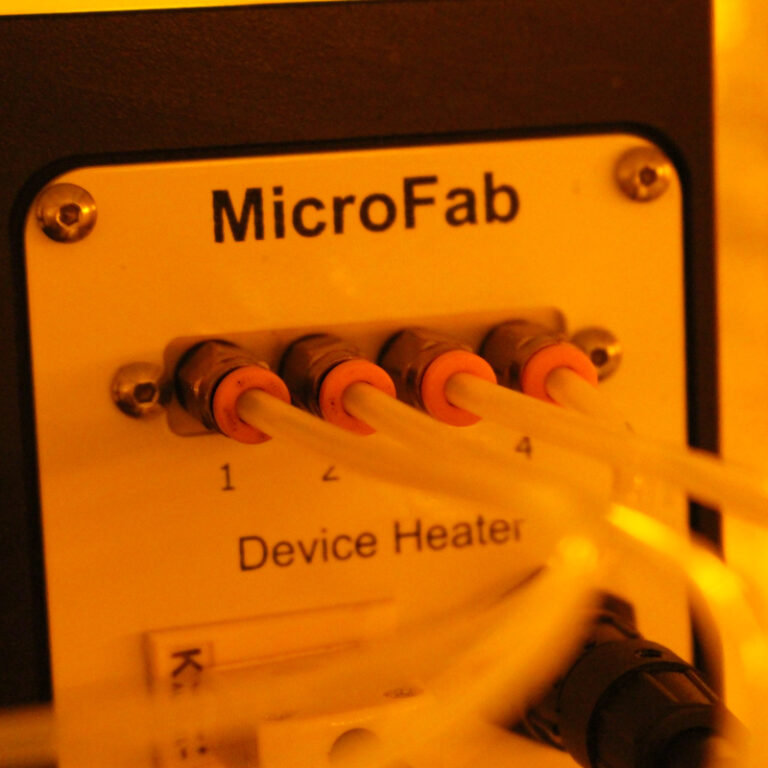 Imprimante jet d’encre monobuse – Microfab Jetlab 4 - Tuyaux