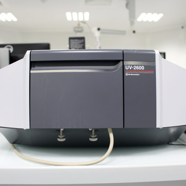 UV-VIS SPECTROPHOTOMETER - UV 2600 - Bordeaux